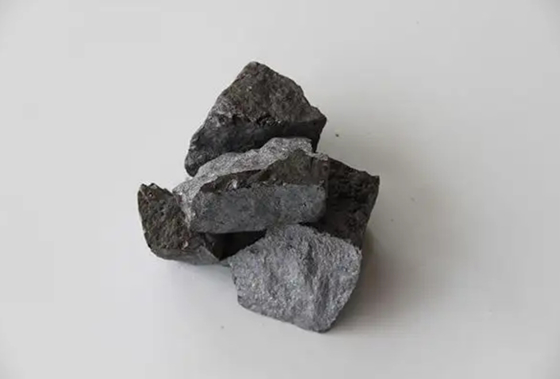 Morceau d'alliage de ferrosilicium pour l'industrie sidérurgique et l'industrie de fonderie