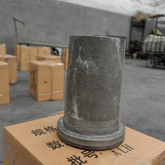 Becs supérieurs réfractaires pour le récipient de distribution